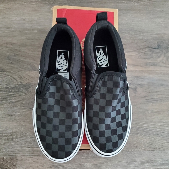 Vans Checker Slip-on shoe Boys size 13 Brand New - Picture 1 of 4